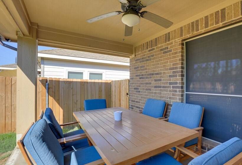 Covered Patio & Large Yard: Mansfield Home