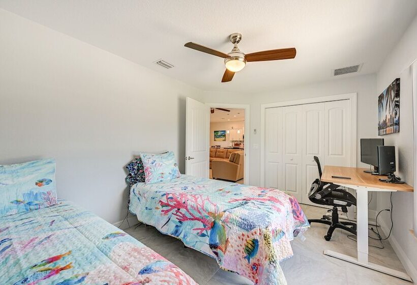 Marco Island Home W/ Heated Pool + Screened Lanai!