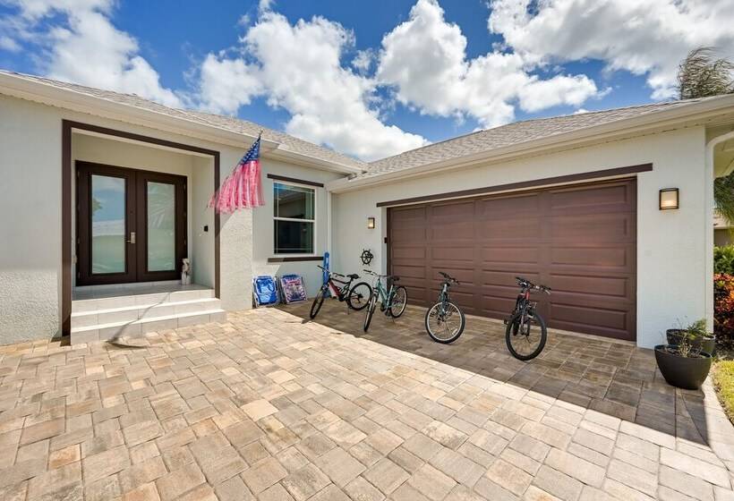 Marco Island Home W/ Heated Pool + Screened Lanai!