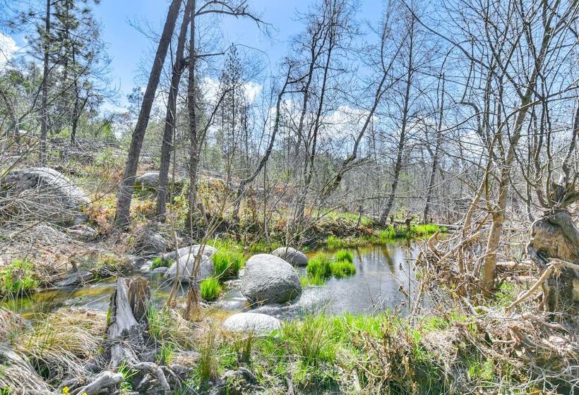 Waterfront Mariposa Hideaway: Hot Tub & Mtn Views!