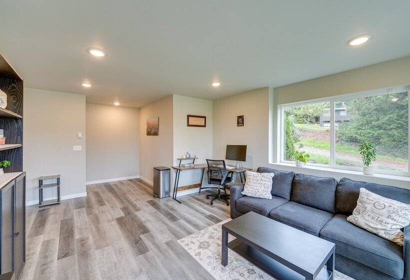 Modern Blaine Vacation Rental, 33 Mi To Vancouver!