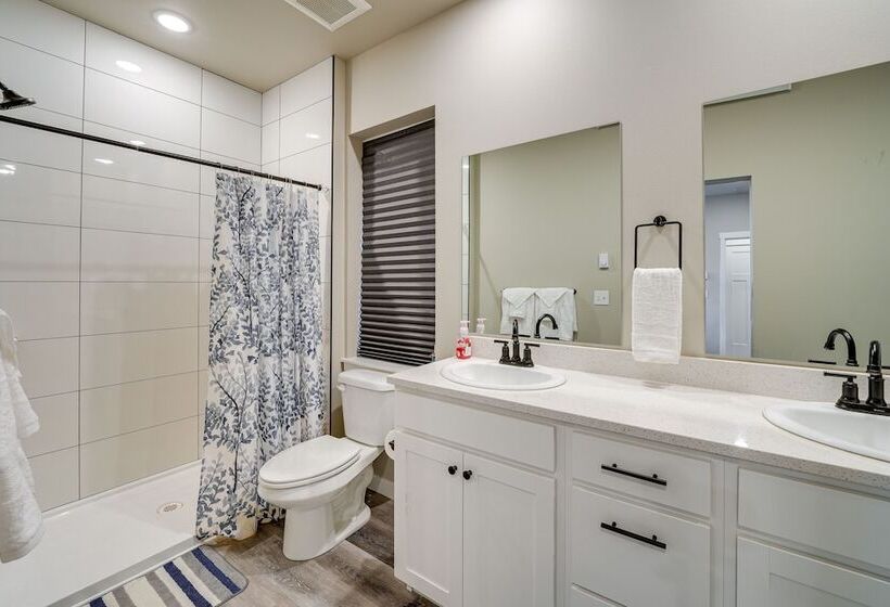 Modern Blaine Vacation Rental, 33 Mi To Vancouver!