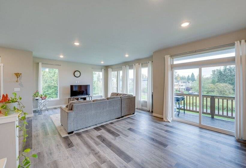 Modern Blaine Vacation Rental, 33 Mi To Vancouver!