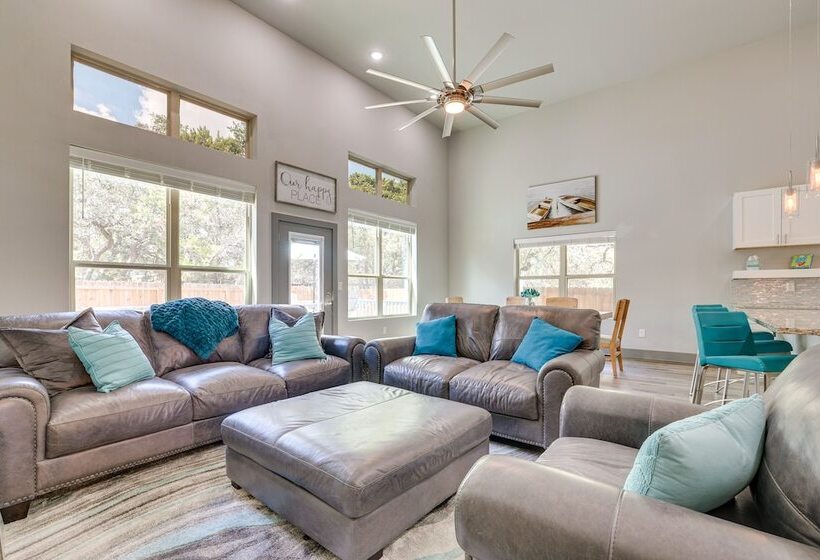 Modern Canyon Lake Vacation Home W/ Furnished Deck