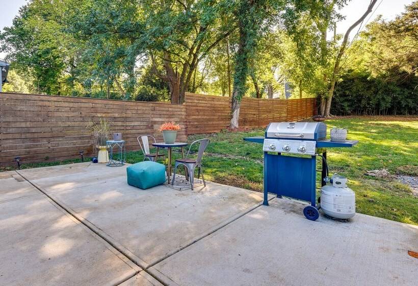 Modern Charlotte Retreat ~ 1 Mi To Boa Stadium!