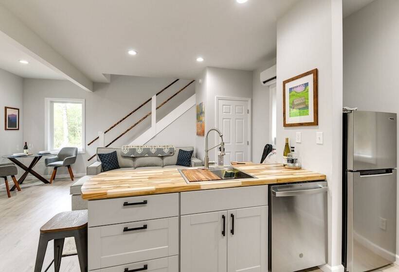 Modern Mountain Home Near Smugglers Notch & Stowe