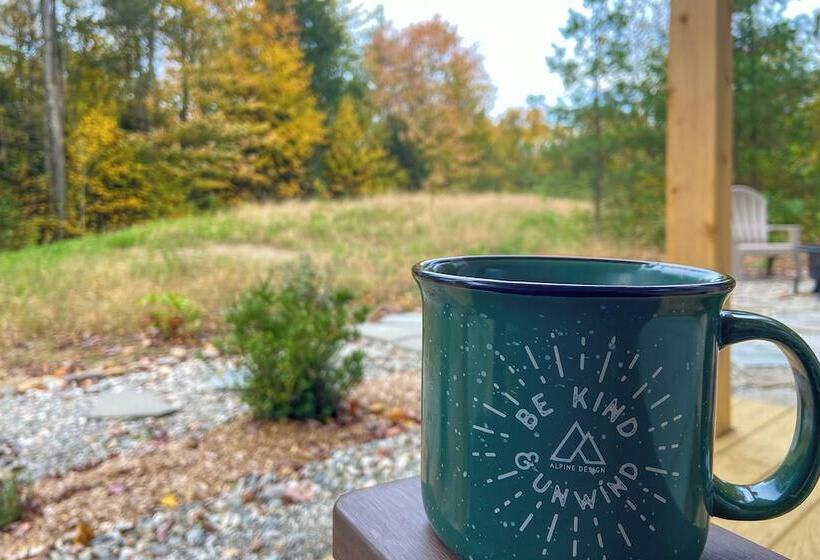 Modern Mountain Home Near Smugglers Notch & Stowe