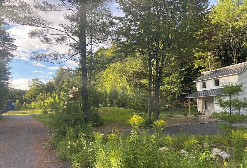 Modern Mountain Home Near Smugglers Notch & Stowe