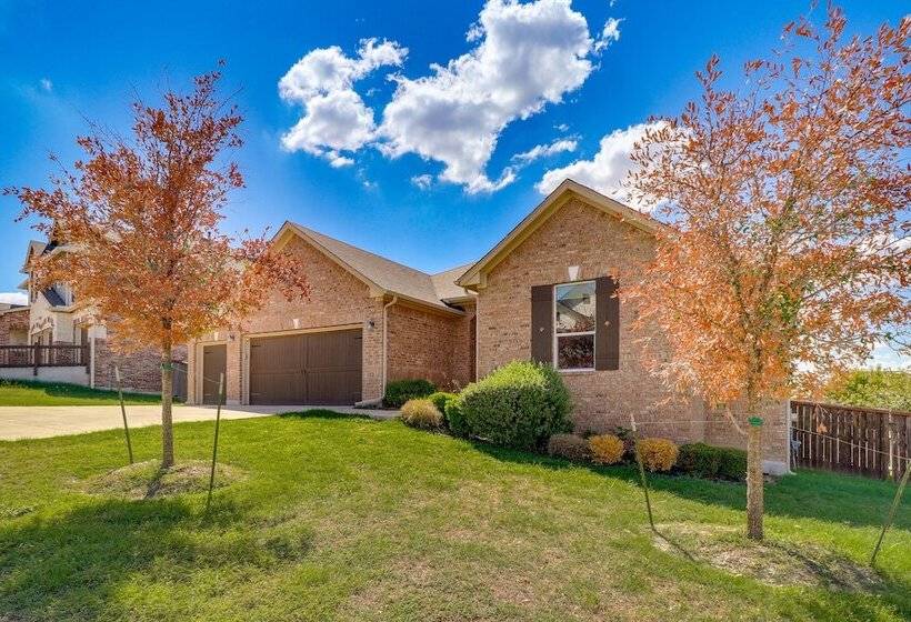 Modern Round Rock Retreat W/ Private Hot Tub