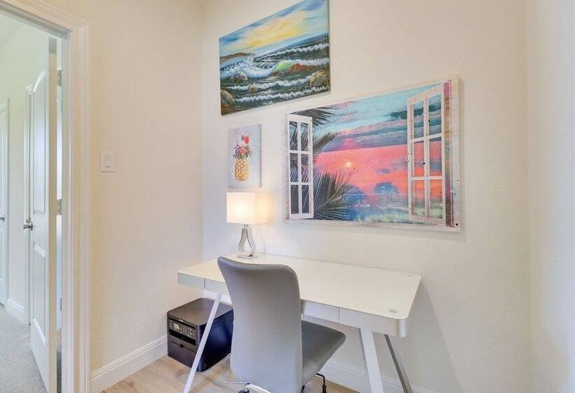 Modern Round Rock Retreat W/ Private Hot Tub