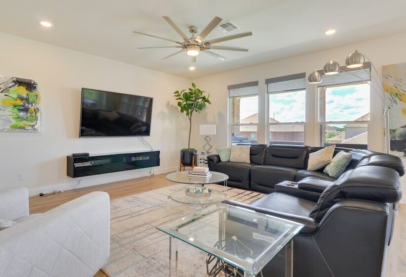 Modern Round Rock Retreat W/ Private Hot Tub