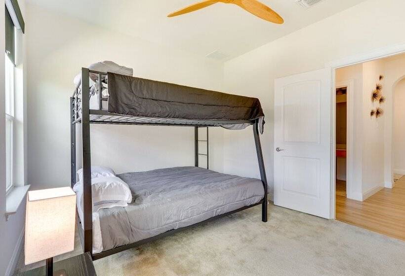 Modern Round Rock Retreat W/ Private Hot Tub