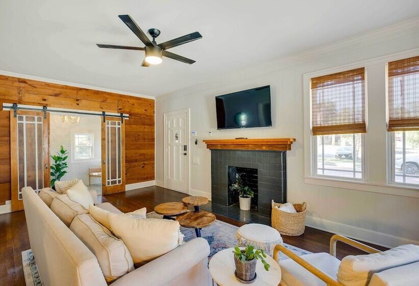 Walk To Dtwn:  Tyler Tudor  W/ Backyard