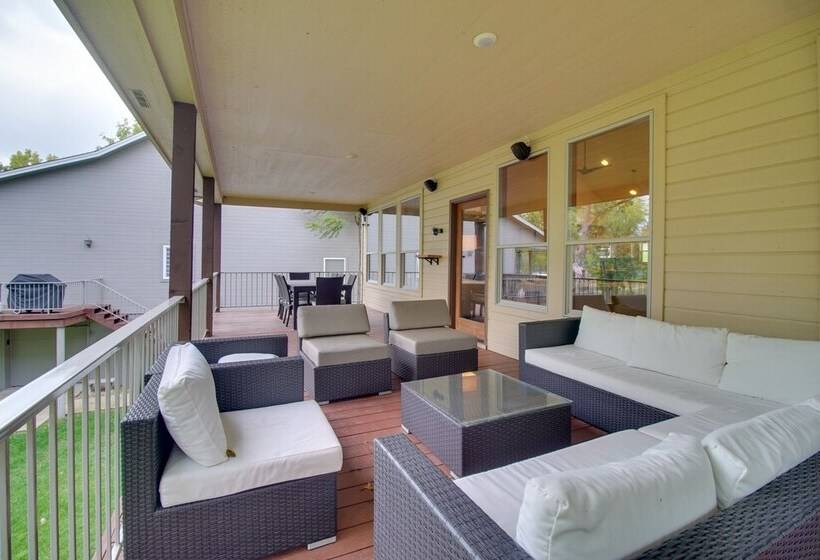 Monkey Island Oasis: Pool Access, Deck & Boat Slip