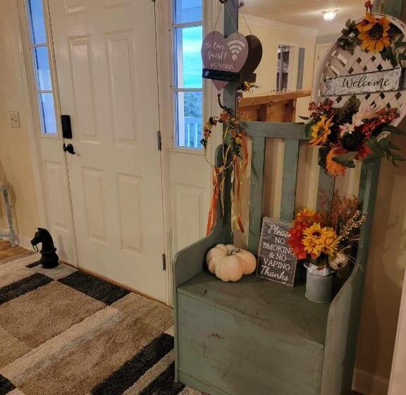 Moonlight Manor Bed And Breakfast