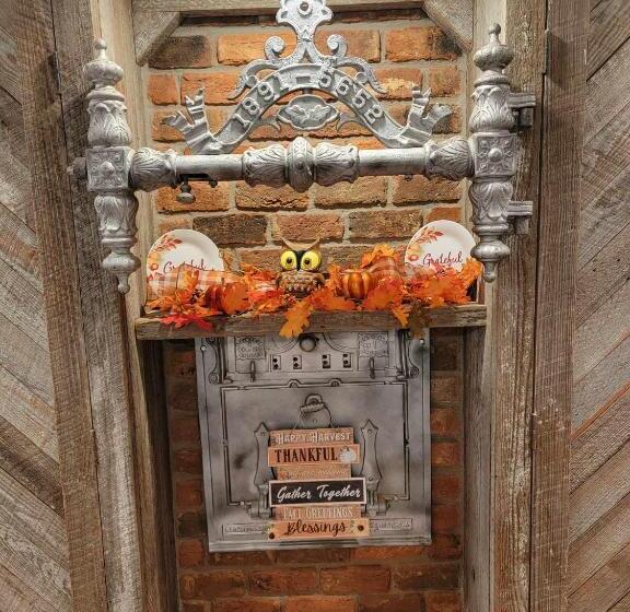 Moonlight Manor Bed And Breakfast