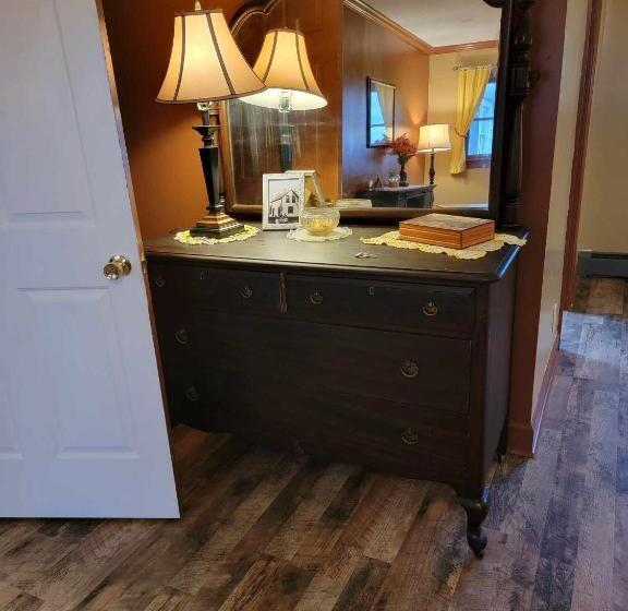 Moonlight Manor Bed And Breakfast