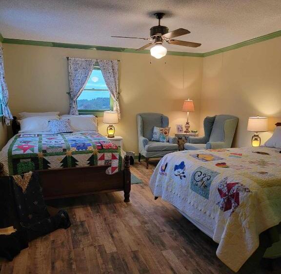 Moonlight Manor Bed And Breakfast