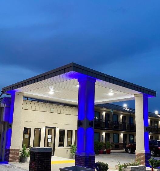 فندق على الطريق 81 El Reno