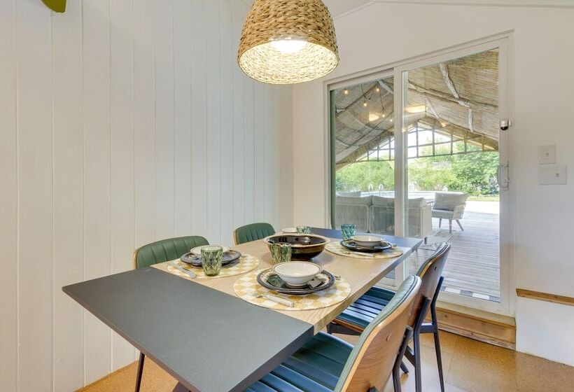 Mount Dora Home: Private Pool, Spa & Tropical Bar!