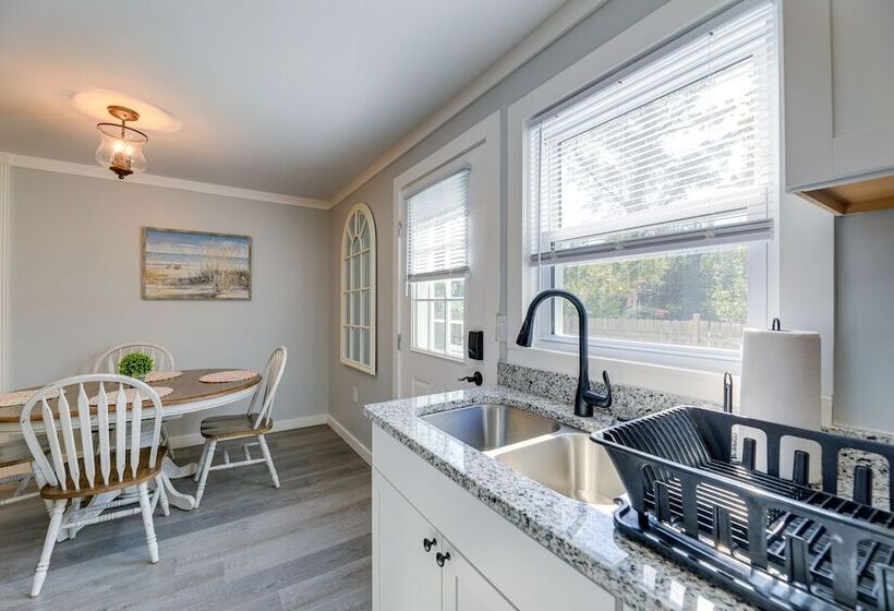 New Bern Vacation Rental: Close To Neuse River!