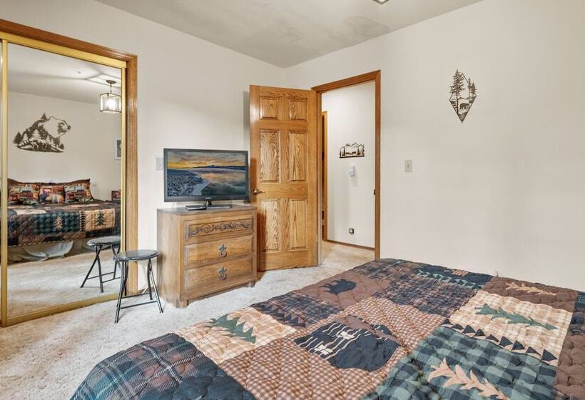 North Shore Lakefront