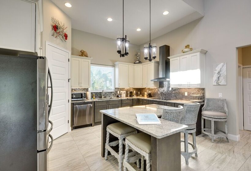 Palm Coast Paradise: Pool, Spa & Outdoor Kitchen