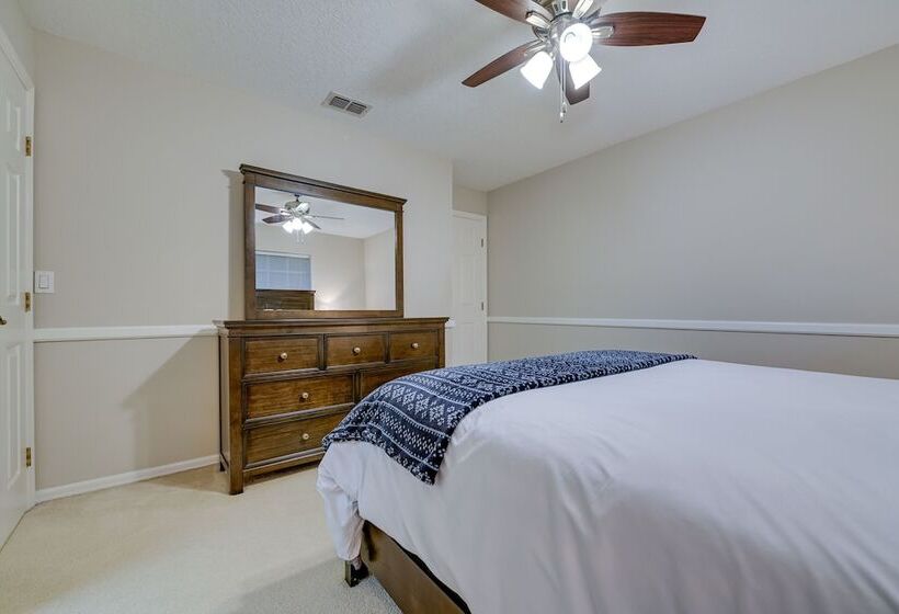 Palm Harbor Vacation Rental: 7 Mi To Beach!