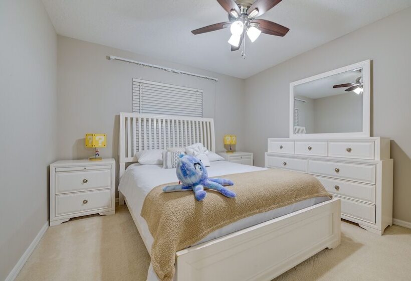 Palm Harbor Vacation Rental: 7 Mi To Beach!