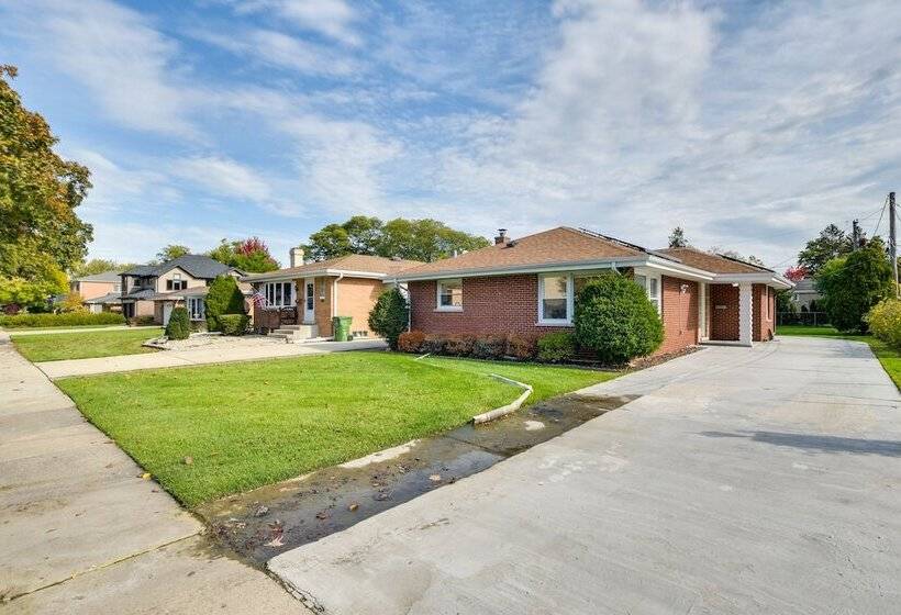 Park Ridge Vacation Rental: 17 Mi To Chicago