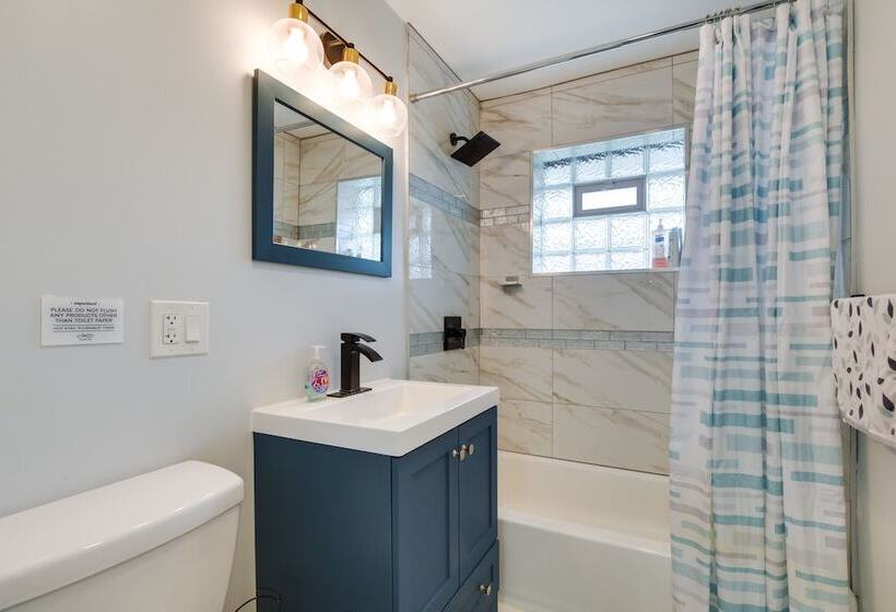 Park Ridge Vacation Rental: 17 Mi To Chicago