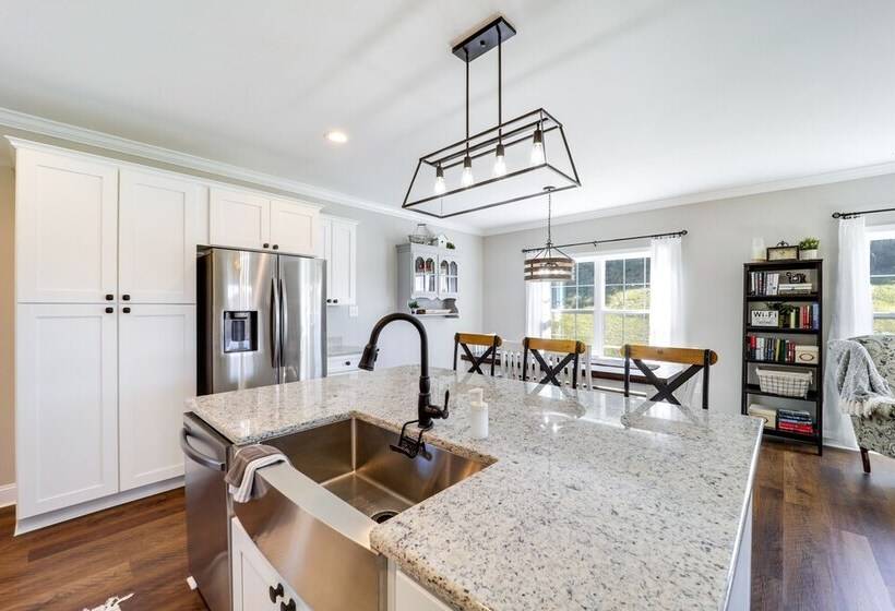 Peaceful Butler Hideaway At The Pond