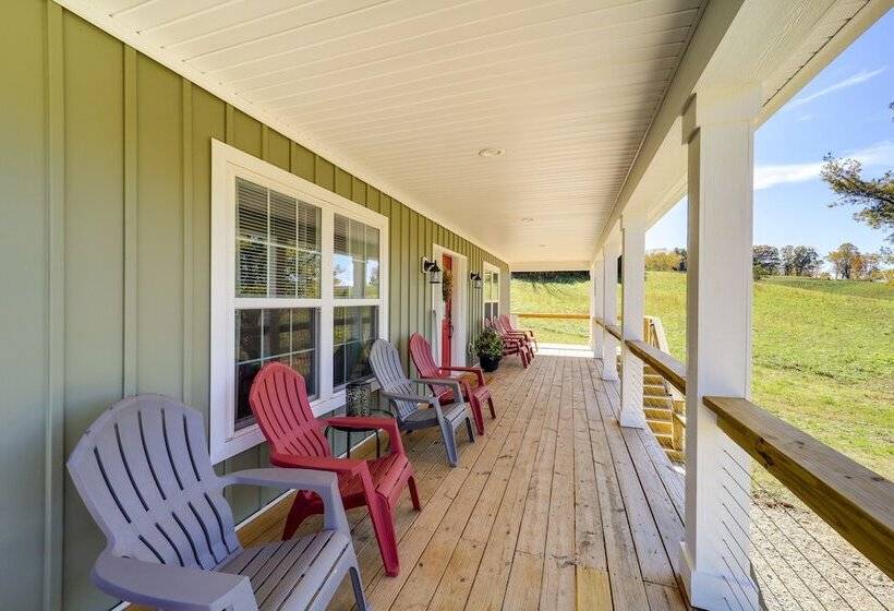 Peaceful Butler Hideaway At The Pond