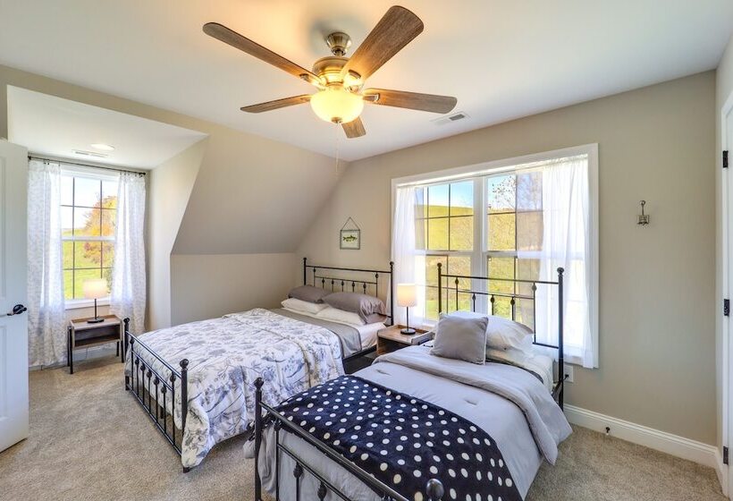 Peaceful Butler Hideaway At The Pond