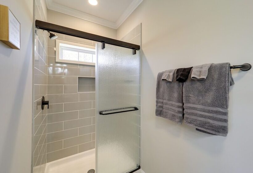 Peaceful Butler Hideaway At The Pond