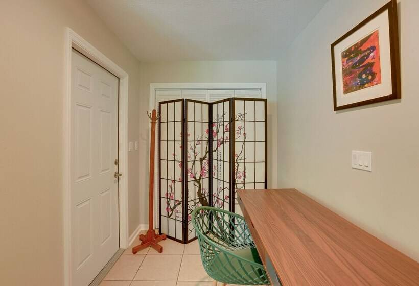 Peaceful Country Home In Williston: Horses Welcome