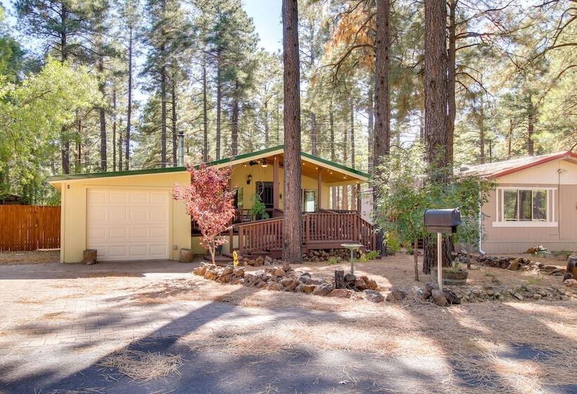 Peaceful Pinetop Hideaway W/ Yard Dog Friendly!