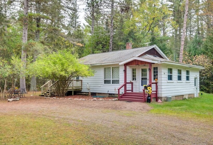 Peaceful Saint Germain Home W/ Fire Pit!