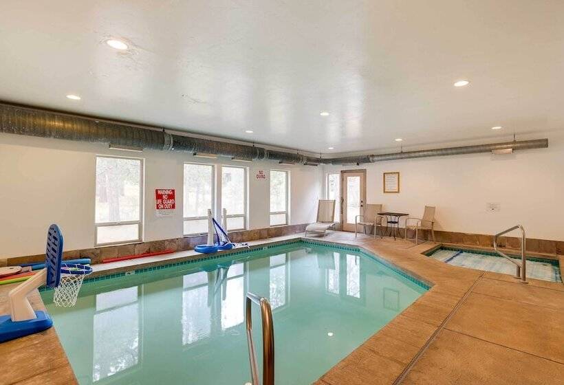 Private Pool & Hot Tub: Sunriver Retreat!