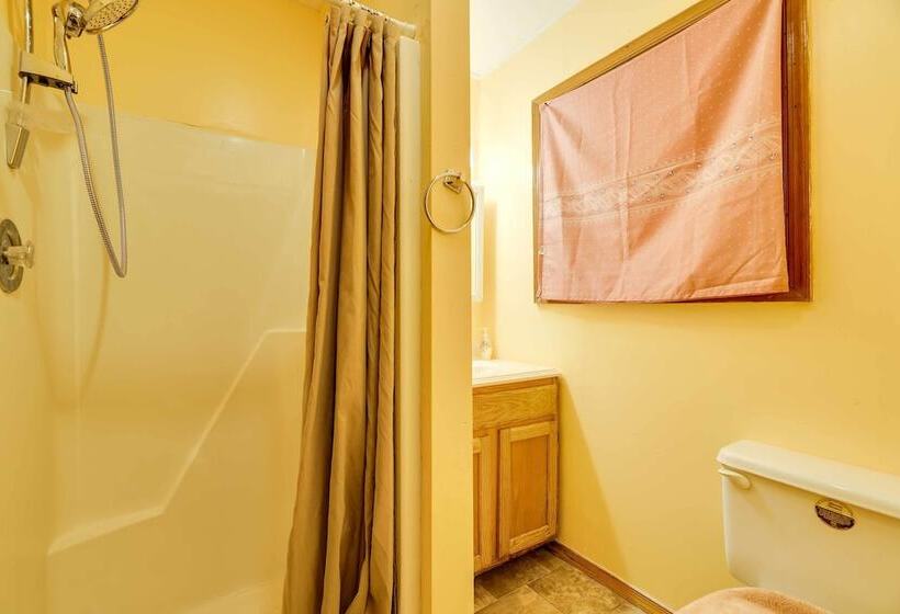 Tobyhanna Abode W/ Golf & Pool Access!