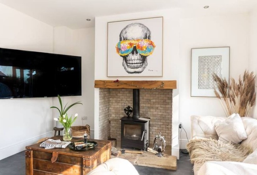 ペンション 4 Bed House Sleep 10 Parking Hottub Wifi