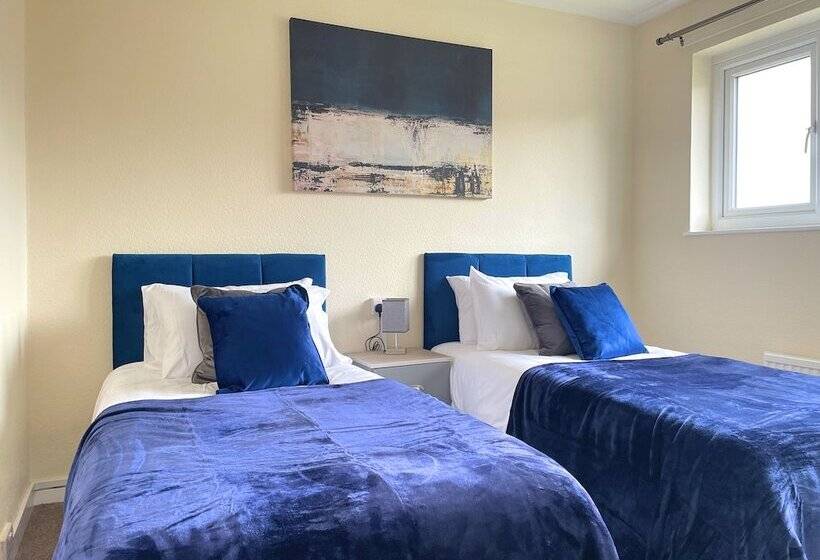 ペンション 6 Person Spacious Home With Garden