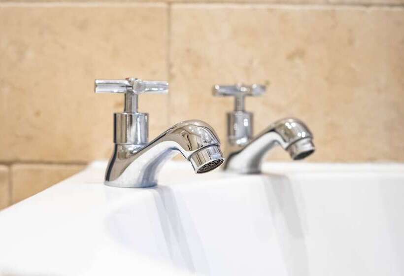 Пансион Glenfall Place