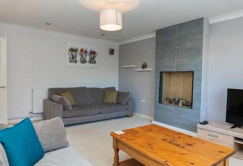 بنسيون Innsworth House