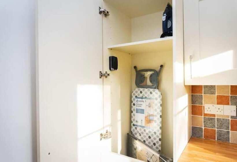 بنسيون Innsworth House