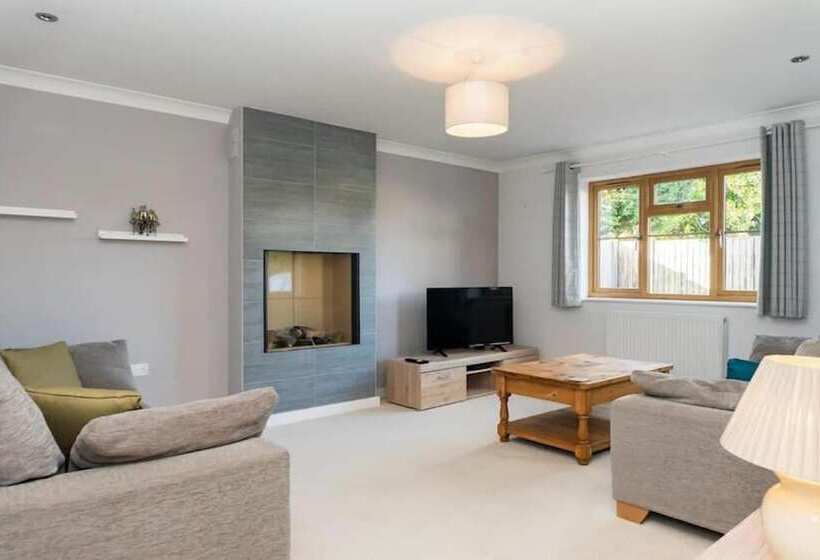 بنسيون Innsworth House