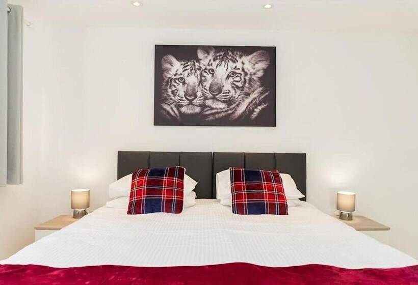 بنسيون Innsworth House