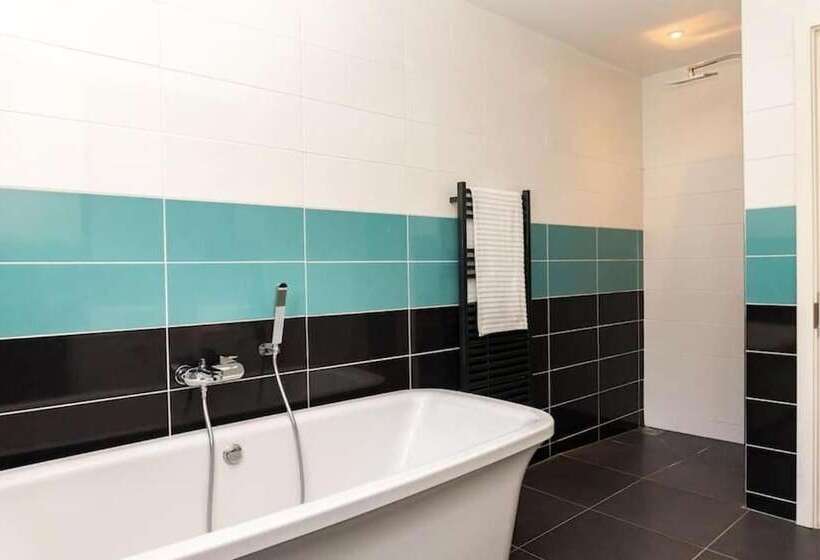 بنسيون Innsworth House