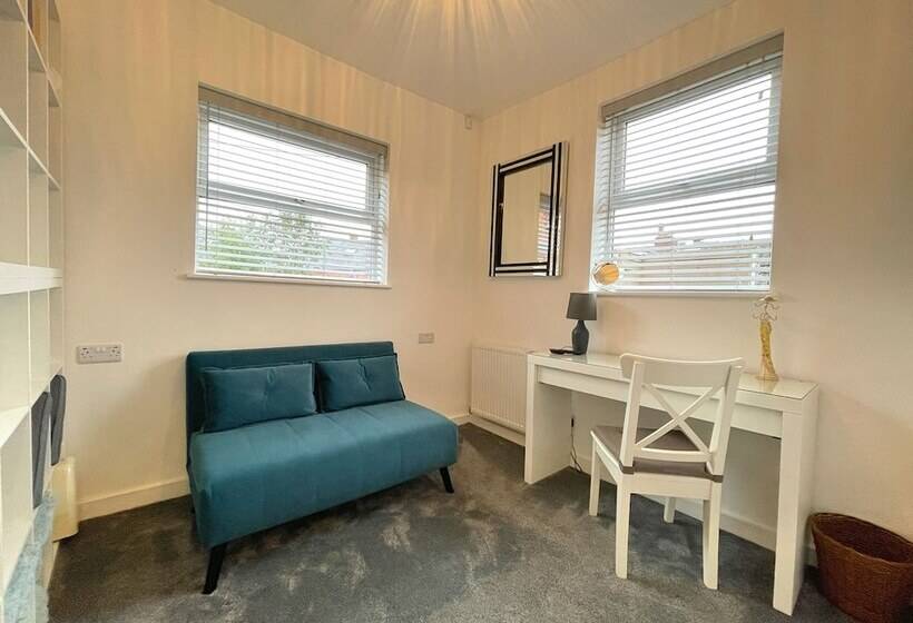 ペンション Lovely Comfortable 3br Property