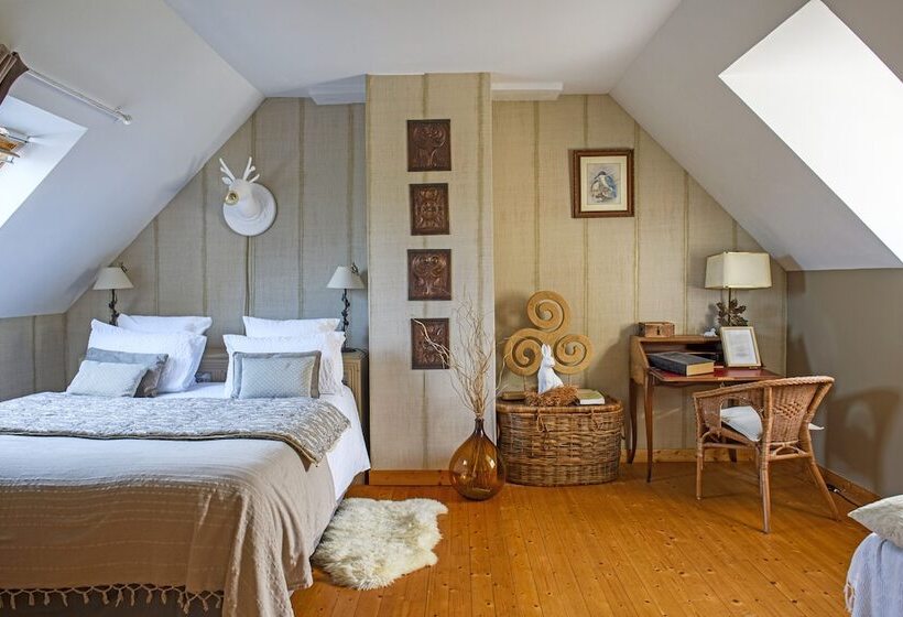 بنسيون Saint Coulitz